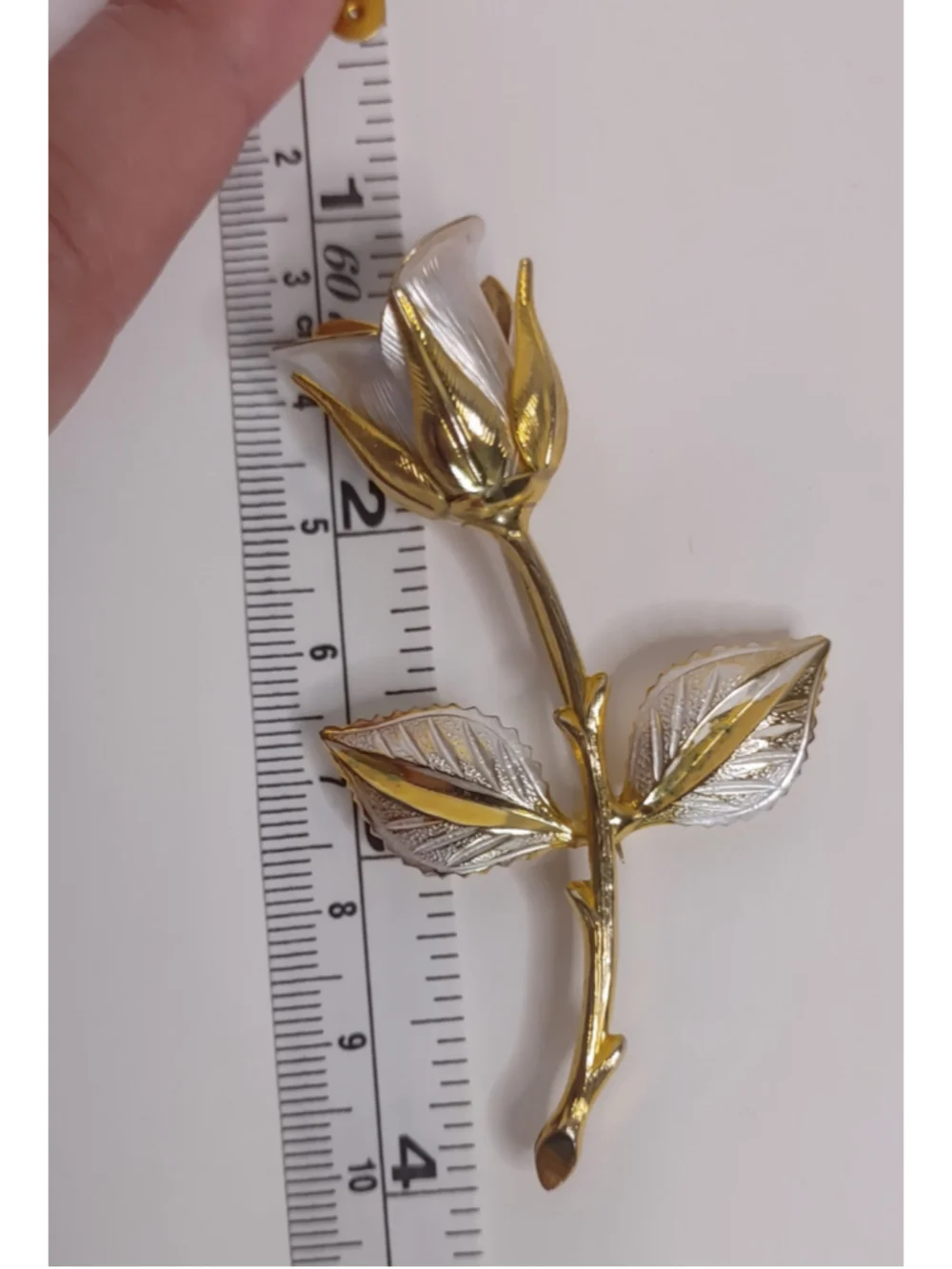 Women's Unsigned Romantic Rose Brooch One Size Gold and Silver